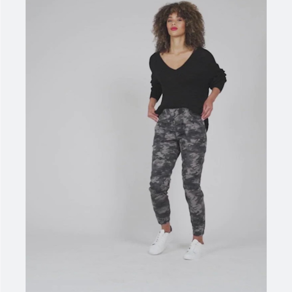 Spanx Cargo Twill Jogger Size M